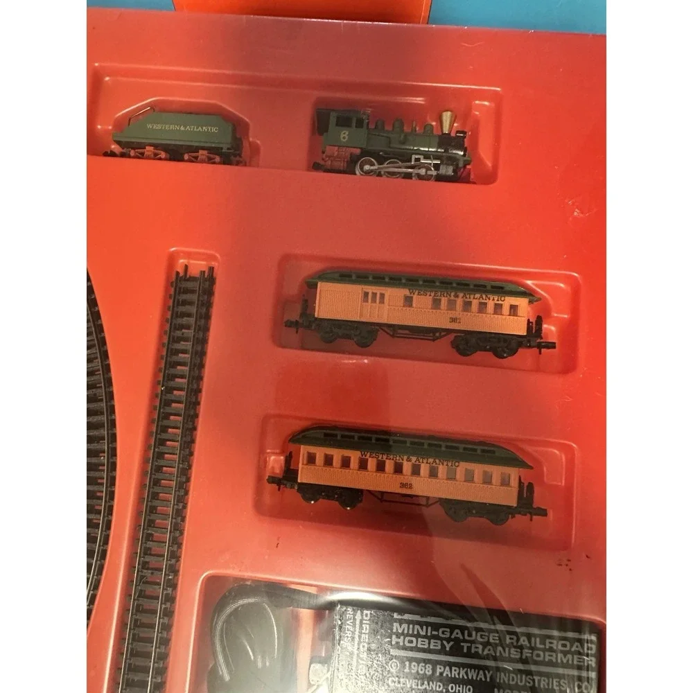 Parkway Vintage Bookshelf Railroad N Gauge Complete Train Set SEALED
